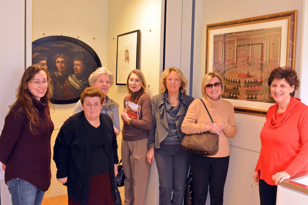 DSC_0002 Nella foto le socie dell'Inner Wheel in visita.